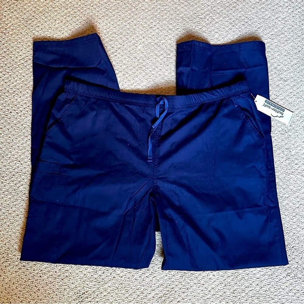 Butter-Soft Originals Women’s 6 Pocket Mid Rise Flare leg Scrub Pants 2XLT NWT